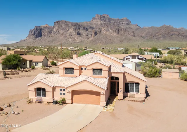Homes for sale in Apache Junction, AZ | 83 S Geronimo Rd, Apache Junction, AZ 85119 | MLS# 7046134