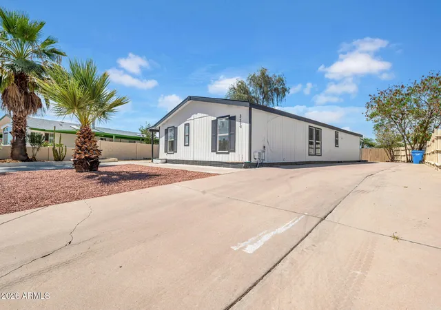 Homes for sale in Phoenix, AZ | 322 E Wagoner Rd, Phoenix, AZ 85022 | MLS# 7043094