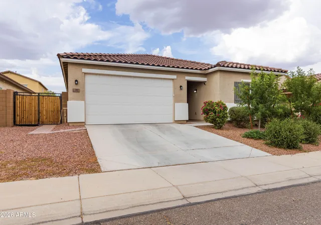 Photo 2 of Single family home for sale at 202 W Seven Seas Dr, Casa Grande, AZ 85122 | MLS# 7043707 | Listing updated on 2026-10-09