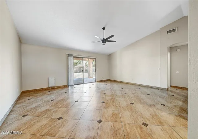 Photo 2 of Single family home for sale at 432 W Silver Crk Ct, Gilbert, AZ 85233 | MLS# 7044146 | Listing updated on 2026-09-15