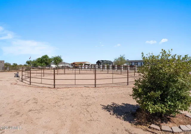 Photo 4 of Manufactured home for sale at 27513 N 252nd Avenue, Wittmann, AZ 85361 | MLS# 7043659 | Listing updated on 2026-08-20