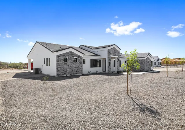 Photo 3 of Single family home for sale at 2557 W Jens Way, San Tan Valley, AZ 85144 | MLS# 7043290 | Listing updated on 2026-10-13