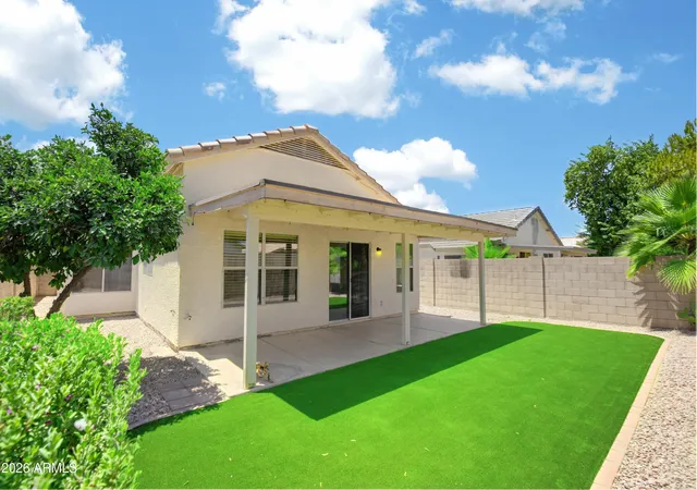 Photo 4 of Sale Pending at 3046 W Abraham Ln, Phoenix, AZ 85027 | MLS# 7043814 | Listing updated on 2026-07-23