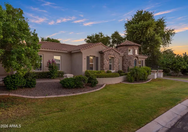 Photo 3 of Single family home for sale at 4339 E Estrella Ct, Gilbert, AZ 85296 | MLS# 7047331 | Listing updated on 2026-09-14