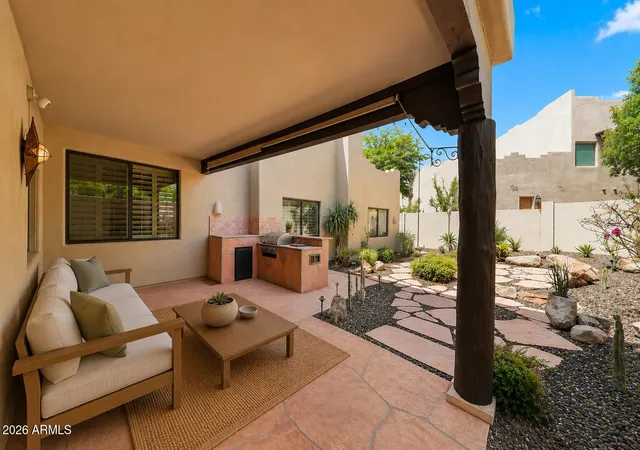 4th image of 1732 E Gelding Dr, Phoenix, AZ 85022 | MLS# 7054624
