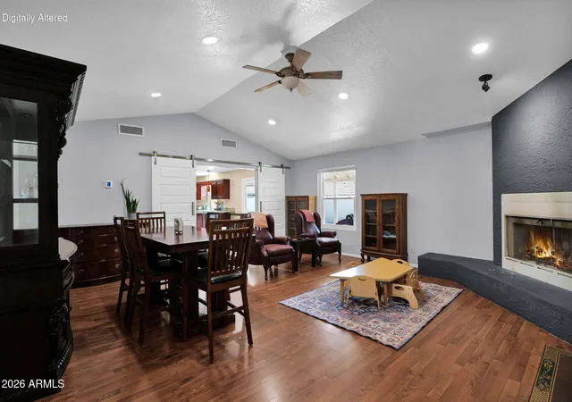Photo 4 of Single family home for sale at 9040 N 14th Place, Phoenix, AZ 85020 | MLS# 7052195 | Listing updated on 2026-08-31