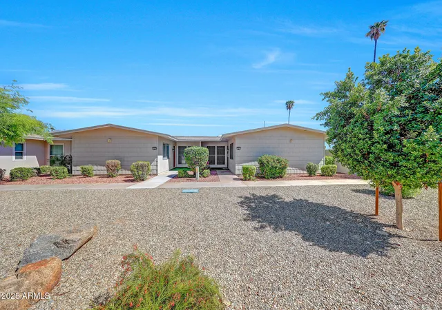 3rd image of 10837 W Santa Fe Dr, Sun City, AZ 85351 | MLS# 7043761