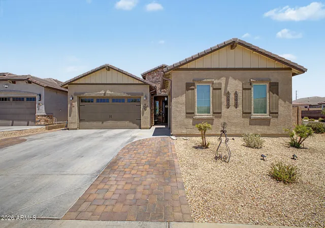 Photo 2 of Single family home for sale at 18904 W Laurel Ln, Surprise, AZ 85388 | MLS# 7045804 | Listing updated on 2026-09-13