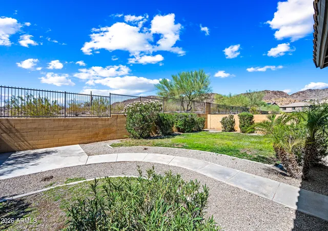 Photo 3 of Single family home for sale at 9114 W White Feather Ln, Peoria, AZ 85383 | MLS# 7043981 | Listing updated on 2026-10-01