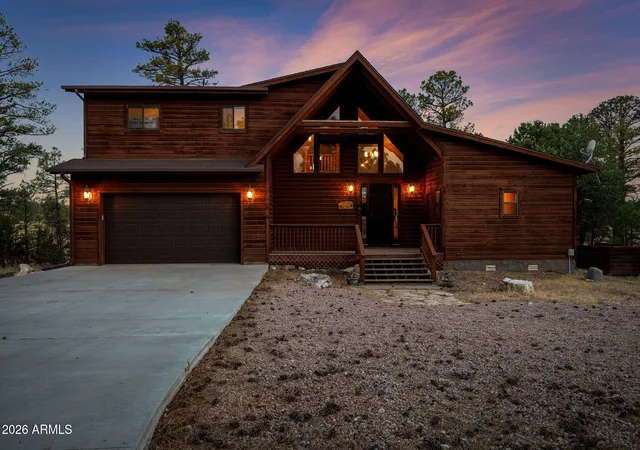 Single family home for sale at 2231 Fairway Dr, Overgaard, AZ 85933 | MLS# 7043952