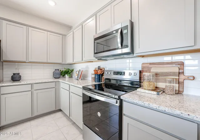 Photo 4 of Single family home for sale at 17950 W Montana De Oro Dr, Surprise, AZ 85387 | MLS# 7055565 | Listing updated on 2026-09-23