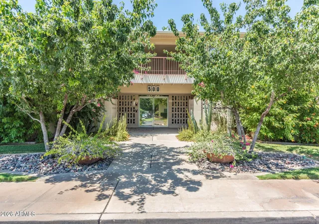 1st image of 500 W Clarendon Ave #A4, Phoenix, AZ 85013 | MLS# 7044540