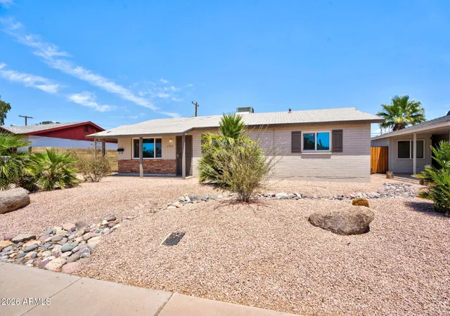 Photo 2 of Sale Pending at 1711 S Roberts Rd, Tempe, AZ 85281 | MLS# 7044267 | Listing updated on 2026-08-27
