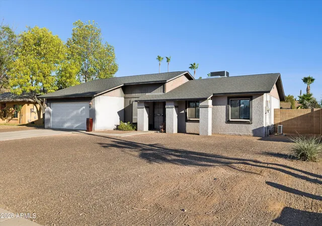 Photo 3 of Sale Pending at 4921 E Winchcomb Dr, Scottsdale, AZ 85254 | MLS# 7045744 | Listing updated on 2026-08-25