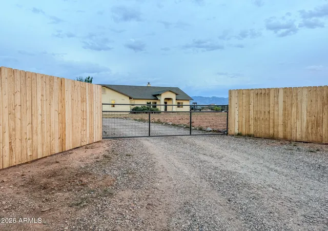 Homes for sale in Huachuca City, AZ | 1002 E Lena Wy, Huachuca City, AZ 85616 | MLS# 7044181