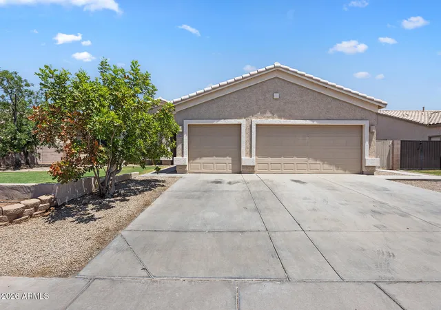 Photo 2 of Single family home for sale at 1042 E Lynx Way, Chandler, AZ 85249 | MLS# 7044409 | Listing updated on 2026-08-17