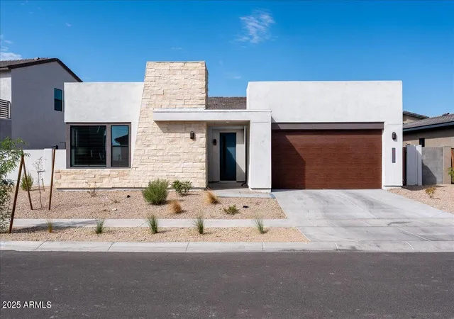 Photo 1 of Single family home for sale at 917 E Buist Ave, Phoenix, AZ 85042 | MLS# 7048877 | Listing updated on 2026-08-30