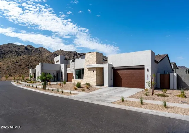 Photo 2 of Single family home for sale at 917 E Buist Ave, Phoenix, AZ 85042 | MLS# 7048877 | Listing updated on 2026-08-30
