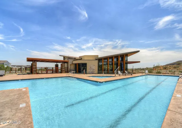 Photo 3 of Single family home for sale at 917 E Buist Ave, Phoenix, AZ 85042 | MLS# 7048877 | Listing updated on 2026-08-30