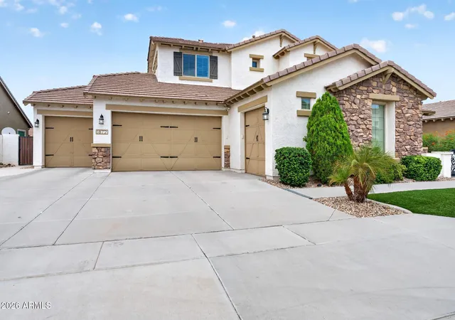 Photo 2 of Single family home for sale at 1872 W Swan Dr, Chandler, AZ 85286 | MLS# 7045299 | Listing updated on 2026-09-13
