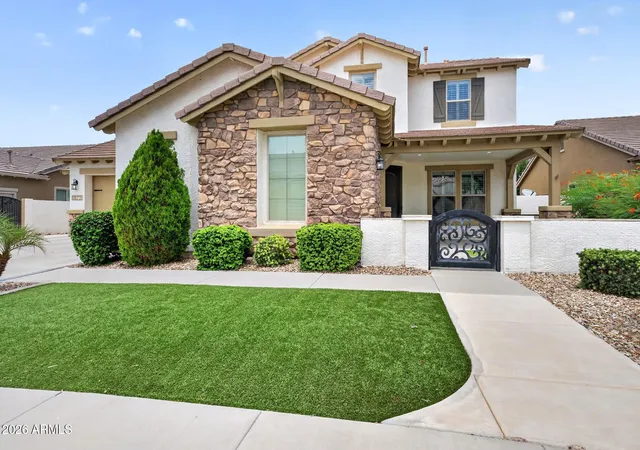 Photo 3 of Single family home for sale at 1872 W Swan Dr, Chandler, AZ 85286 | MLS# 7045299 | Listing updated on 2026-09-13