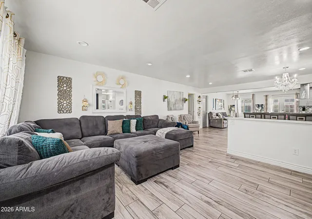 Photo 3 of Single family home for sale at 3102 W Villa Maria Dr, Phoenix, AZ 85053 | MLS# 7046372 | Listing updated on 2026-10-28