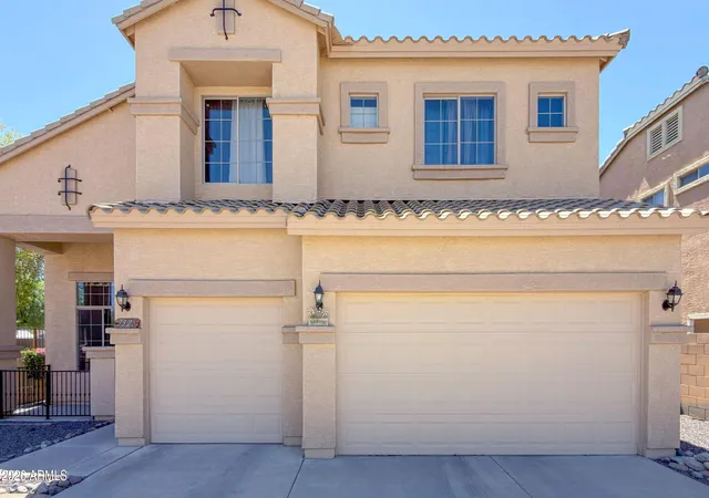 Photo 4 of Single family home for sale at 7320 S 15th Drive, Phoenix, AZ 85041 | MLS# 7044480 | Listing updated on 2026-08-30