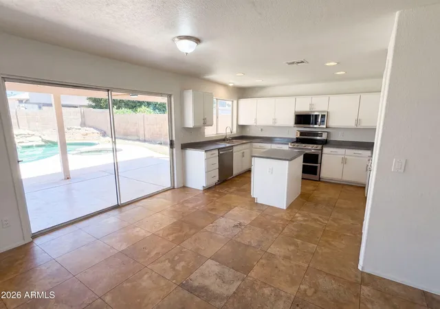 2nd image of 10860 W Lone Cactus Dr, Peoria, AZ 85373 | MLS# 7044433