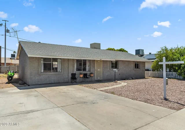 3rd image of 211 W Brinker Dr, Avondale, AZ 85323 | MLS# 7044500