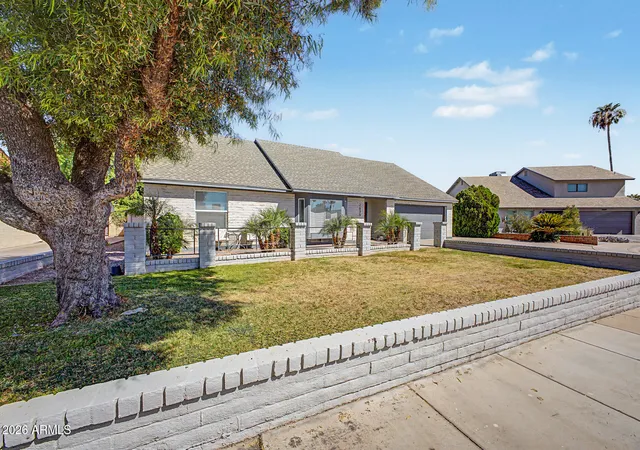 Photo 4 of Single family home for sale at 2635 S Brooks Cir, Mesa, AZ 85202 | MLS# 7044595 | Listing updated on 2026-10-02
