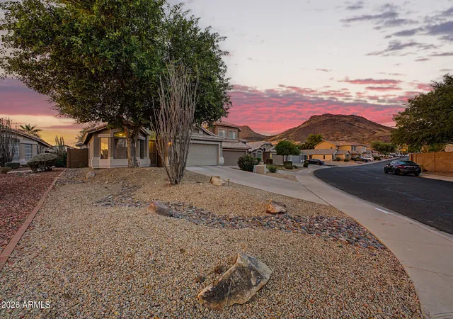 Photo 2 of Single family home for sale at 6458 W Saddlehorn Rd, Phoenix, AZ 85083 | MLS# 7046940 | Listing updated on 2026-09-22