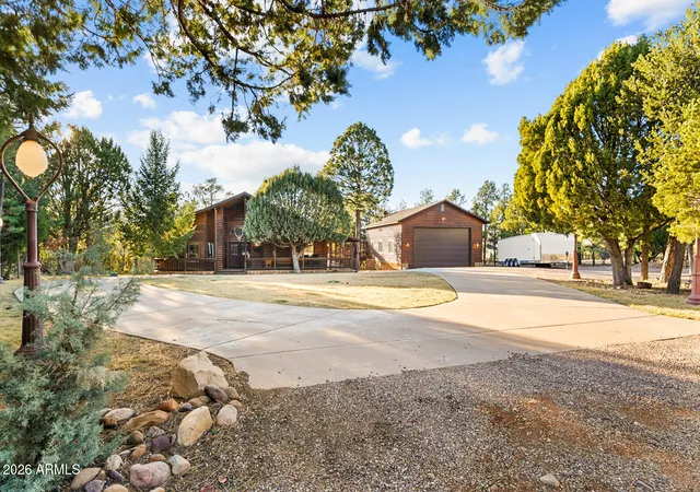 Photo 2 of Single family home for sale at 2940 Constellation Ln, Overgaard, AZ 85933 | MLS# 7044752 | Listing updated on 2026-08-11