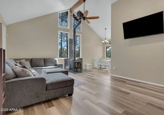 Photo 4 of Single family home for sale at 17410 Mountainside Pl, Munds Park, AZ 86017 | MLS# 7044801 | Listing updated on 2026-08-31