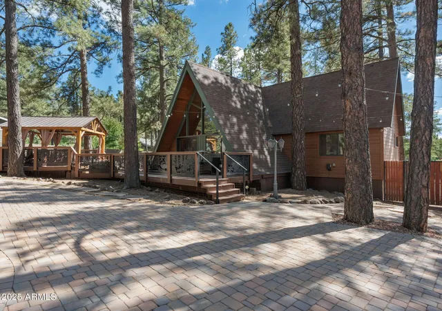 Photo 4 of Single family home for sale at 475 Barnwood Trl, Munds Park, AZ 86017 | MLS# 7044802 | Listing updated on 2026-09-17