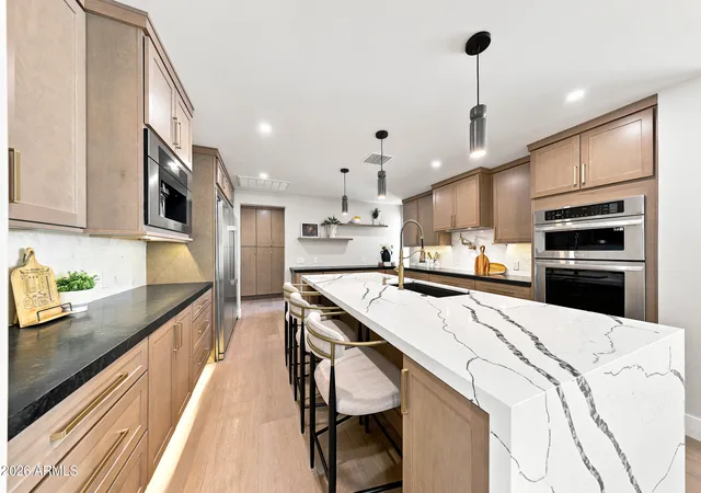 Photo 3 of Sale Pending at 1955 E Greenway Rd, Phoenix, AZ 85022 | MLS# 7051727 | Listing updated on 2026-09-15