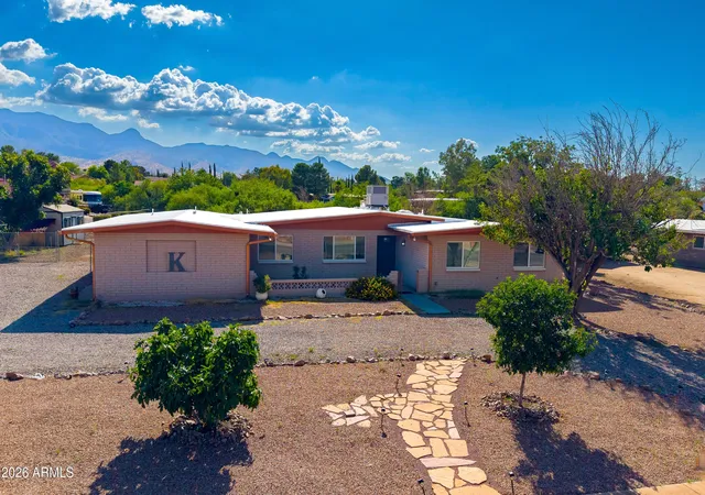 Homes for sale in Sierra Vista, AZ | 2002 Town And Country Dr, Sierra Vista, AZ 85635 | MLS# 7044922