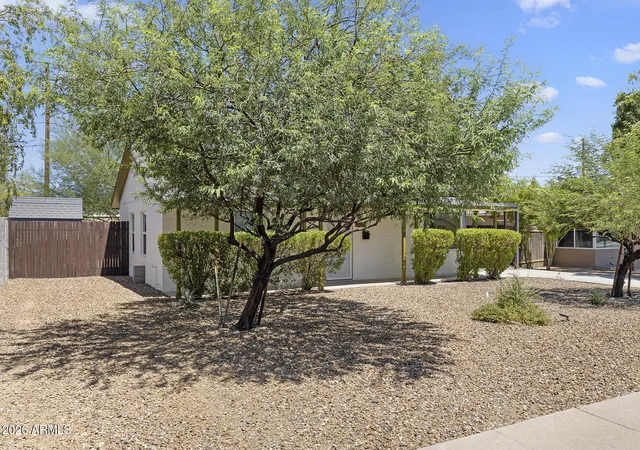 Photo 3 of Single family home for sale at 9031 N 2nd Drive, Phoenix, AZ 85021 | MLS# 7045577 | Listing updated on 2026-09-06