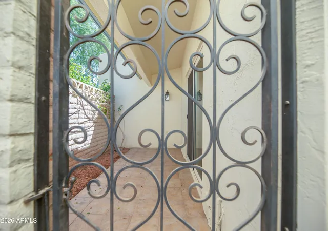 Photo 4 of Townhouse for sale at 5354 N 20th Street, Phoenix, AZ 85016 | MLS# 7046552 | Listing updated on 2026-09-21