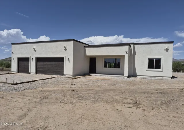 Photo 1 of Single family home for sale at 48111 N 7th Avenue, New River, AZ 85087 | MLS# 7045393 | Listing updated on 2026-08-28