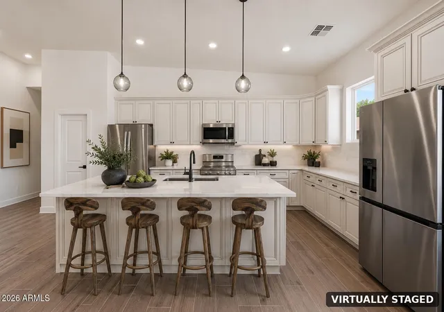 2nd image of 812 E Desert Dr S #96, Phoenix, AZ 85042 | MLS# 7045780