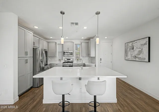 Listing Photo 5 - Condo for sale in building located at 5100 E Rancho Paloma Dr, Cave Creek, AZ 85331 - Unit #1044