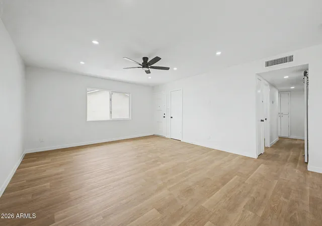 Photo 4 of Single family home for sale at 1134 N 60th Drive, Phoenix, AZ 85043 | MLS# 7046877 | Listing updated on 2026-08-21