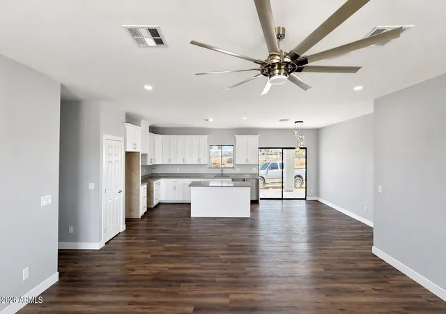 Homes for sale in Tonopah, AZ | 33112 W Dobbins Rd, Tonopah, AZ 85354 | MLS# 7047521