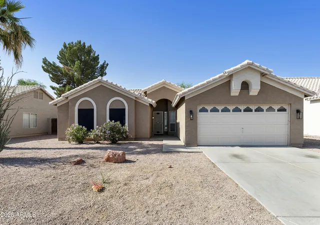 Photo 3 of Single family home for sale at 351 W Amoroso Dr, Gilbert, AZ 85233 | MLS# 7046910 | Listing updated on 2026-09-18