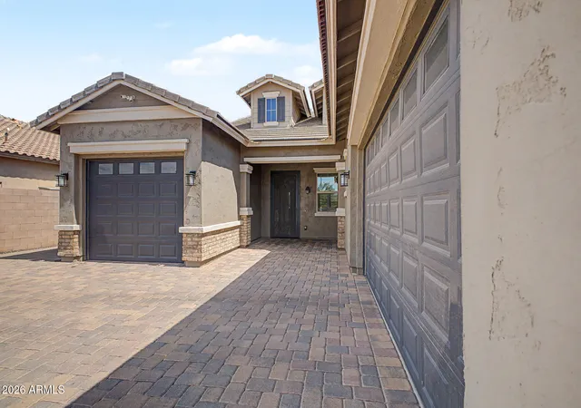 Photo 3 of Single family home for sale at 450 E Torrey Pines Pl, Chandler, AZ 85249 | MLS# 7047055 | Listing updated on 2026-09-14
