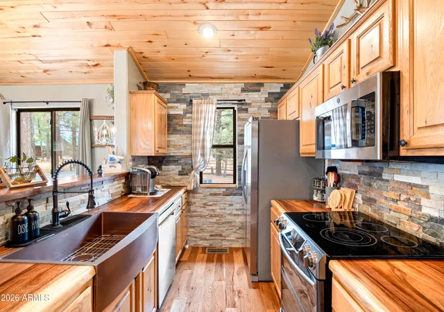 Photo 1 of Single family home for sale at 2722 High Pine Loop, Overgaard, AZ 85933 | MLS# 7047268 | Listing updated on 2026-09-18