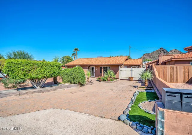 2nd image of 1448 E Royal Palm Rd, Phoenix, AZ 85020 | MLS# 7045232