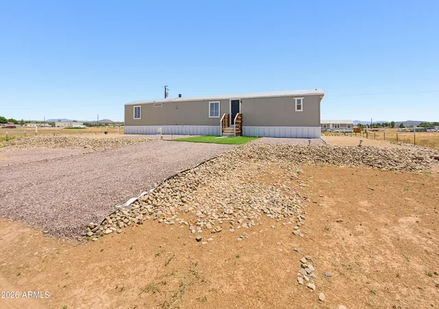 2nd image of 235 W Acapulco Wy, Paulden, AZ 86334 | MLS# 7045248