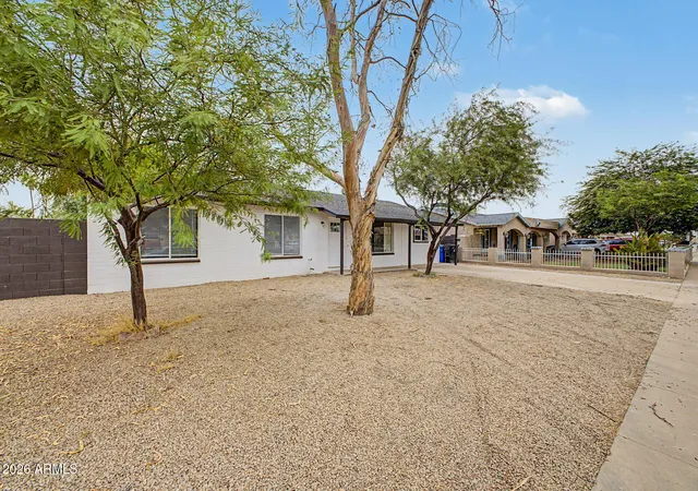 2nd image of 4875 W Palm Ln, Phoenix, AZ 85035 | MLS# 7062798