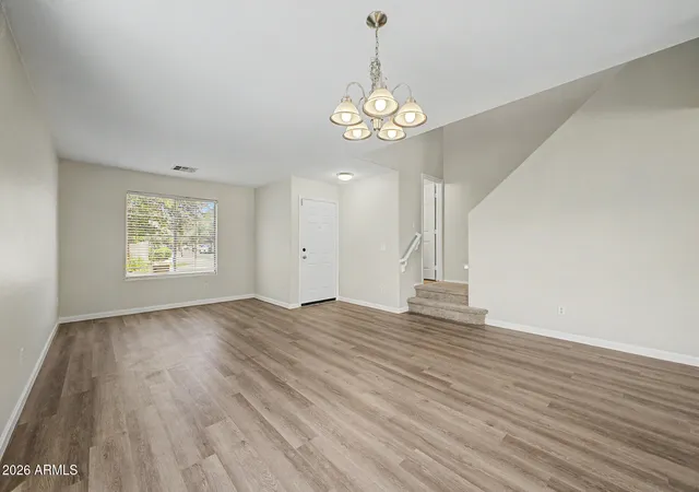 Photo 4 of Single family home for sale at 7309 W Crown King Rd, Phoenix, AZ 85043 | MLS# 7045704 | Listing updated on 2026-09-20